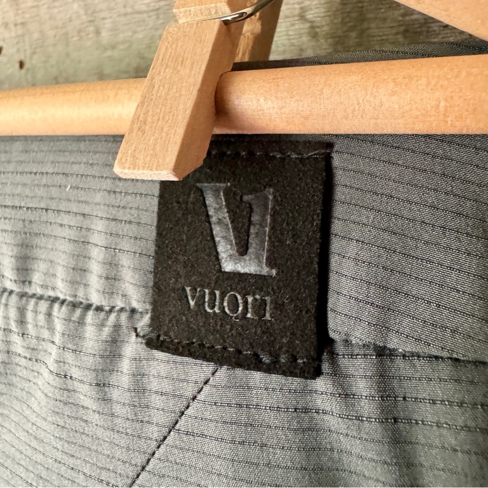Vuori Pebble Shorts Men Shale Stretch Performance V399 Golf Casual Travel 33 - Picture 12 of 16